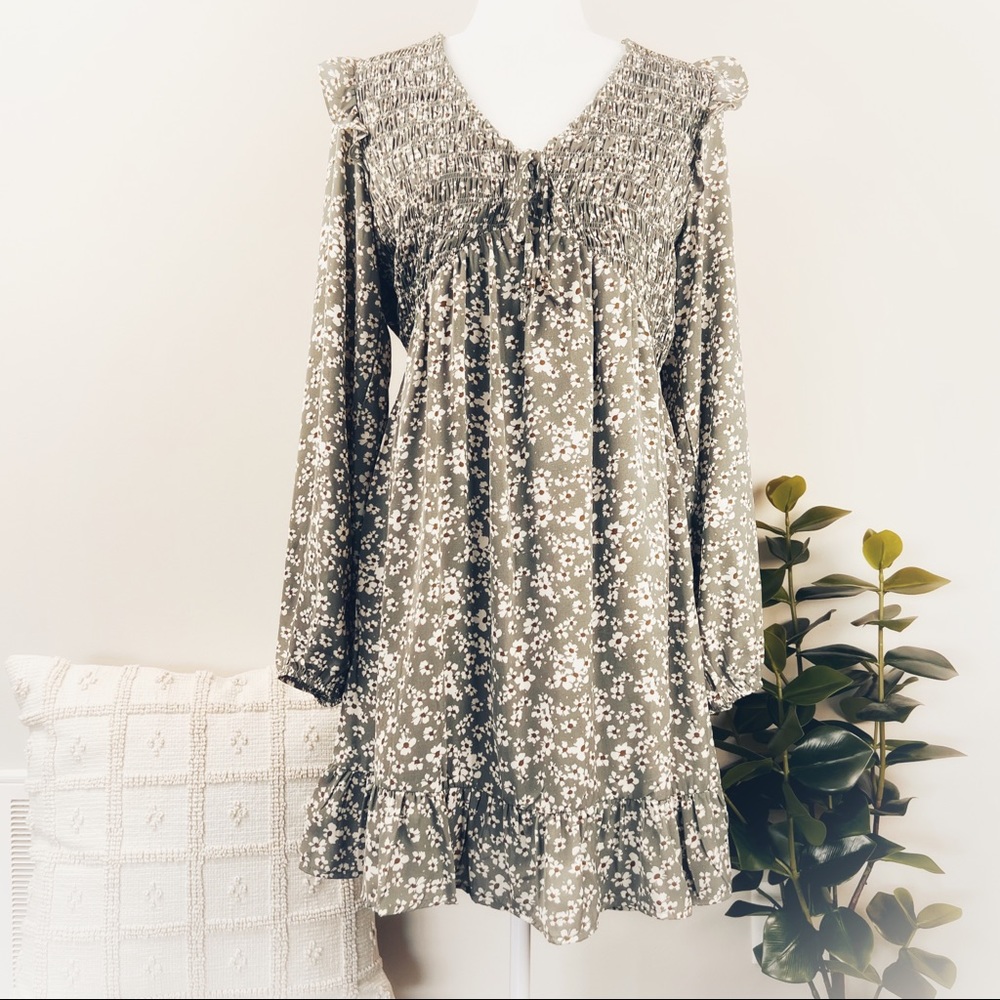 🏡 &merci Sage Floral Long Sleeve Ruffle Dress
